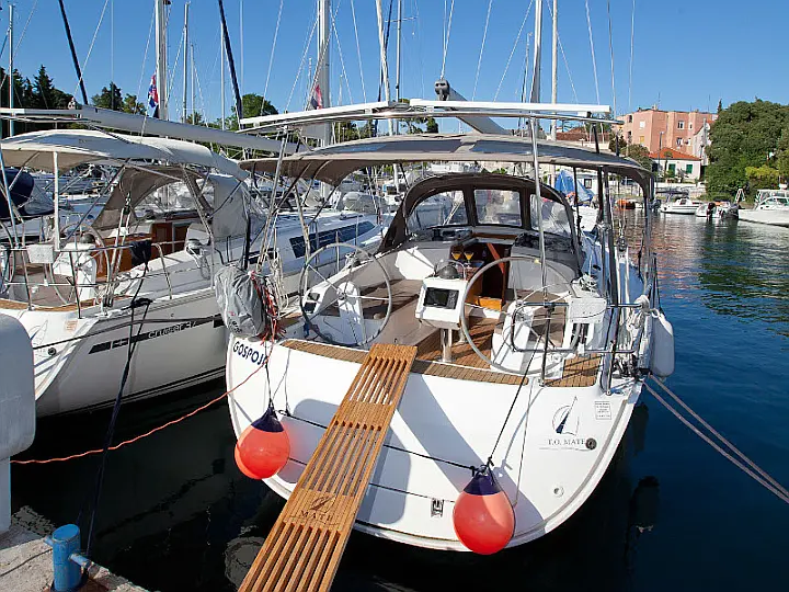 Bavaria Cruiser 37  - 