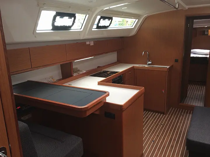 Bavaria Cruiser 51 - 