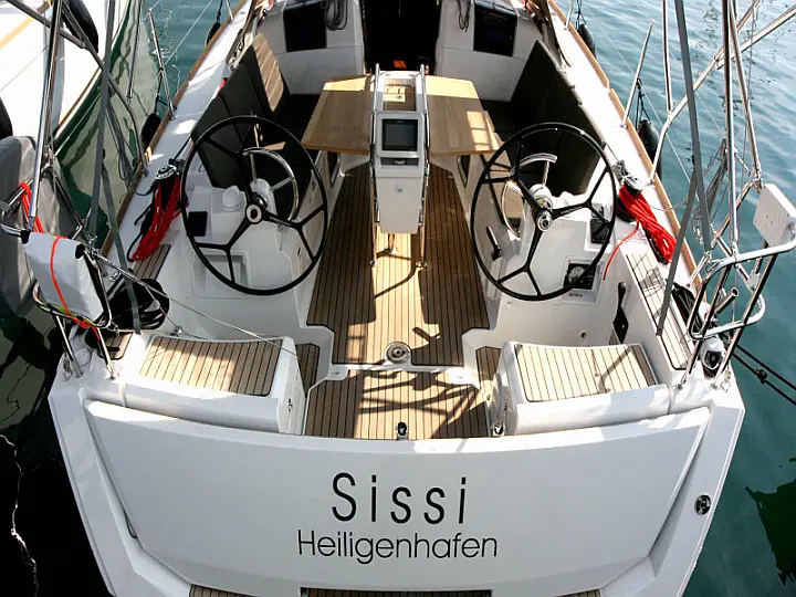 Sun Odyssey 389 - 