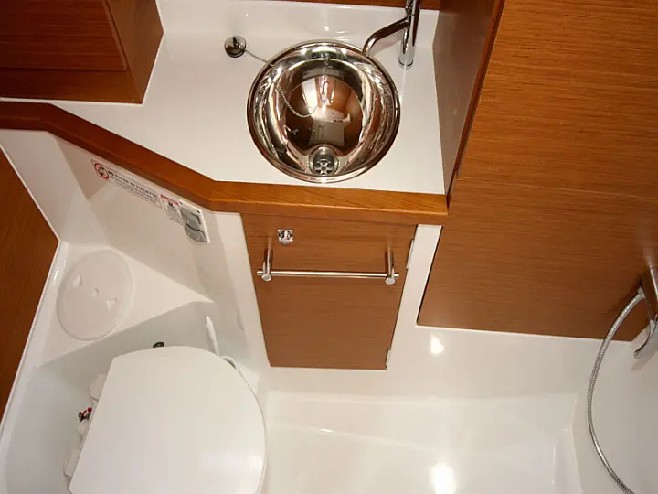 Sun Odyssey 389 - 
