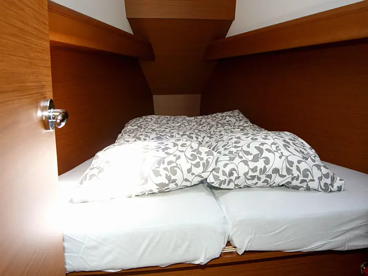 Sun Odyssey 389 - 