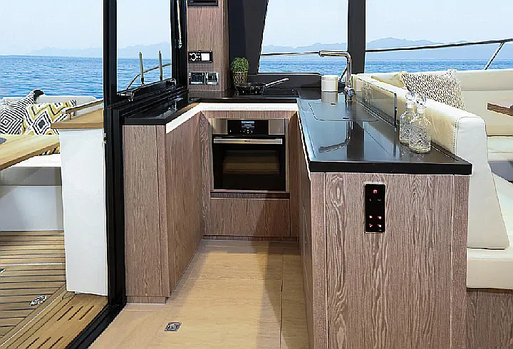 Sealine F430 - 