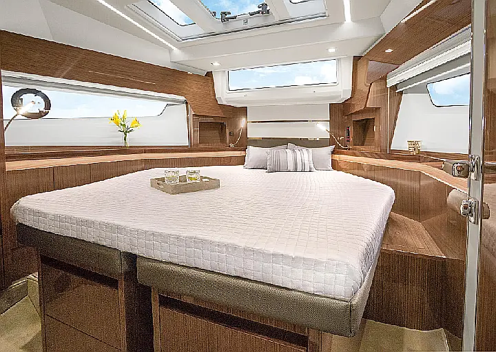 Sealine F430 - 