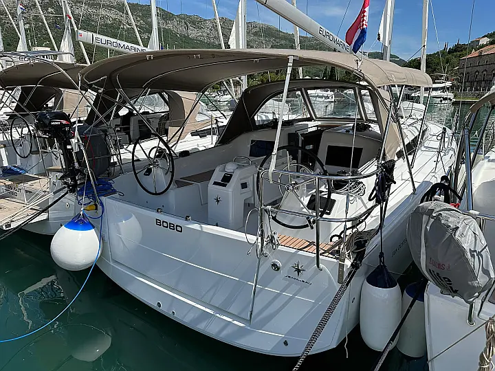 Sun Odyssey 410 - External image