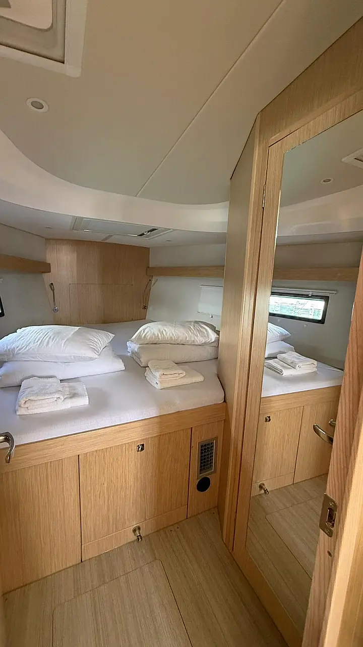 Bavaria C42 - 