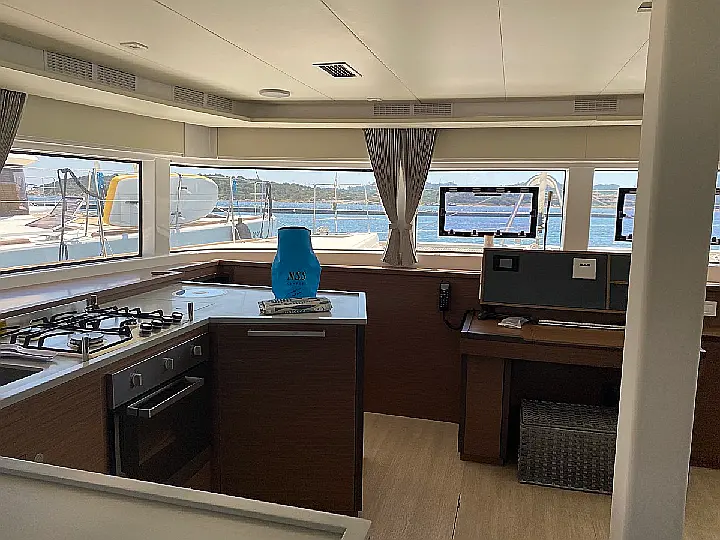 Lagoon 52F (5 cab) - 