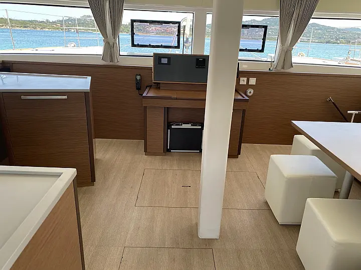 Lagoon 52F (5 cab) - 