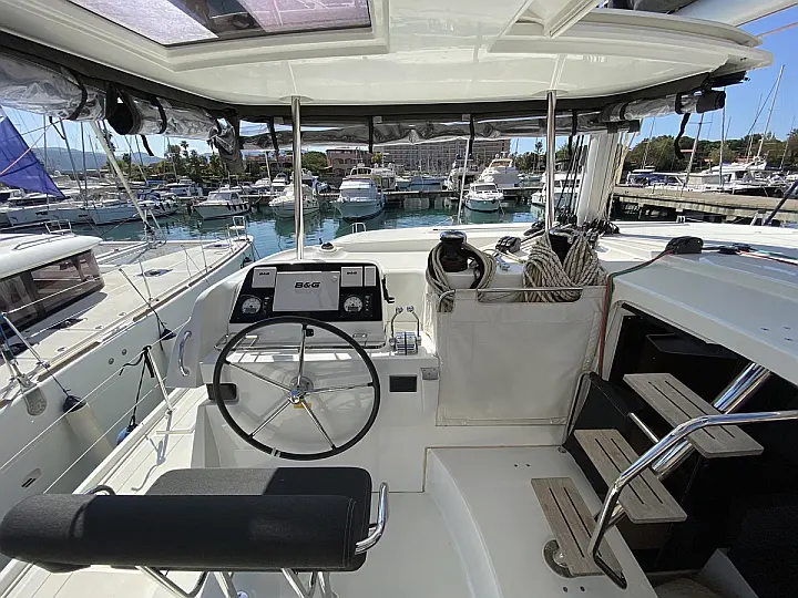 Lagoon 42 - 