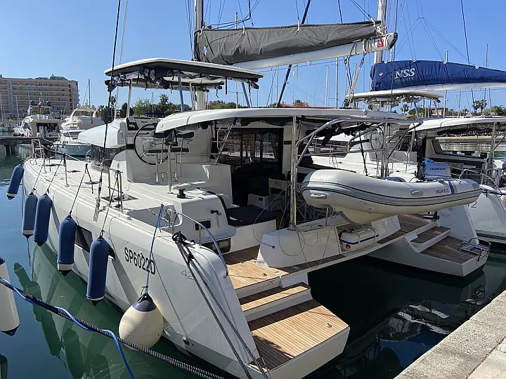 Lagoon 42 - 