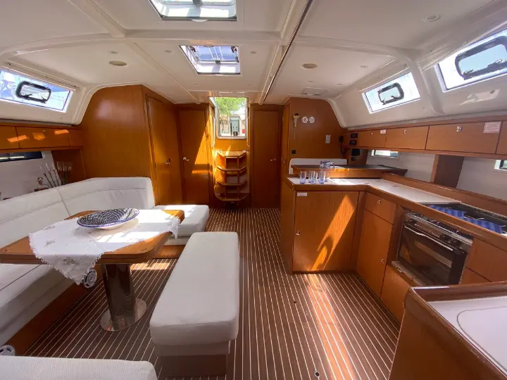 Bavaria Cruiser 51 - 