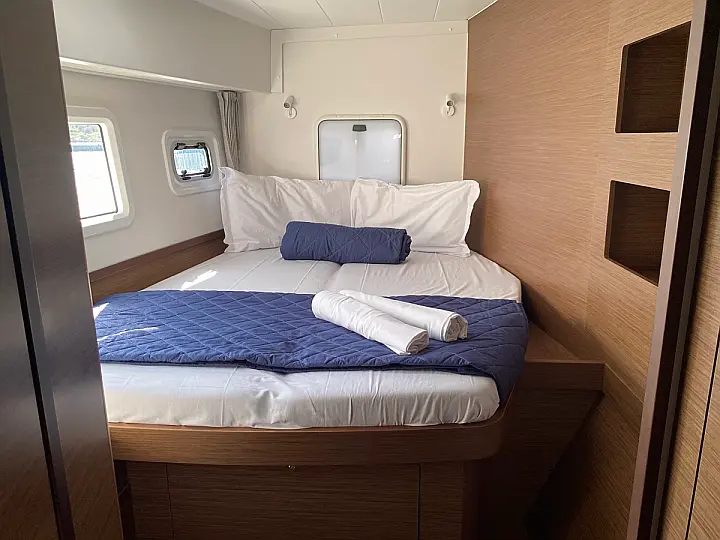 Lagoon 42 - 