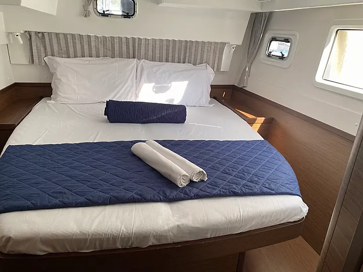 Lagoon 42 - 