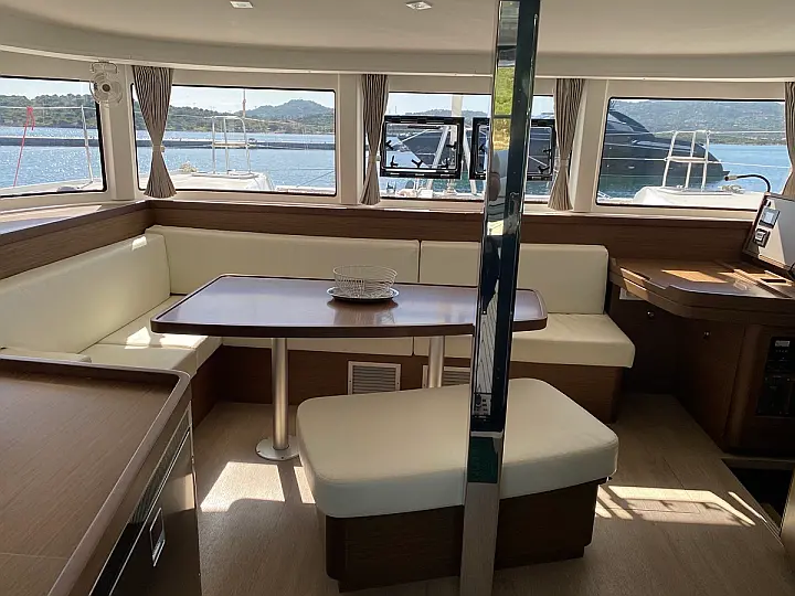 Lagoon 42 - 