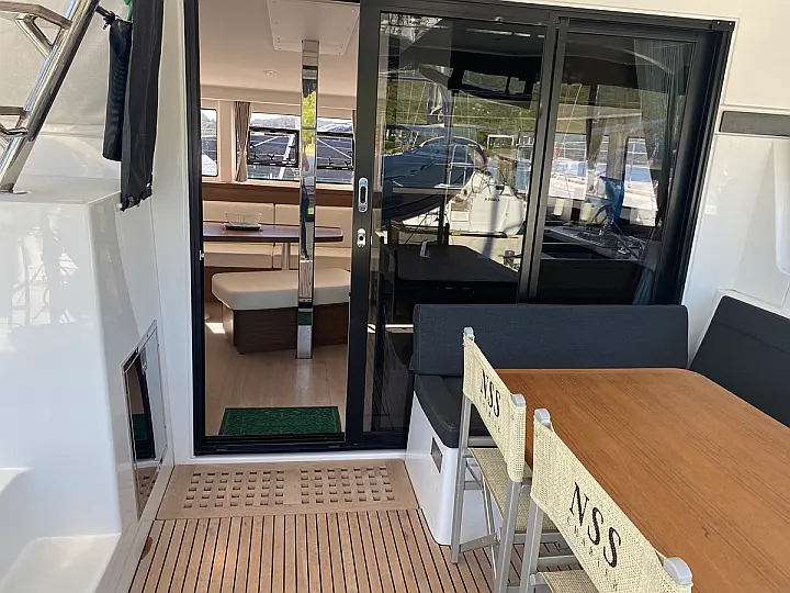 Lagoon 42 - 