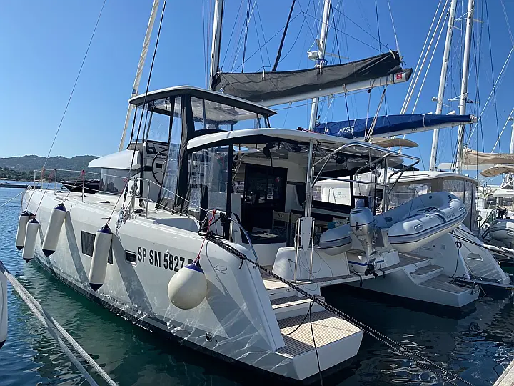 Lagoon 42 - 