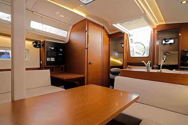 Sun Odyssey 380 - 