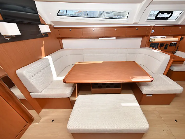 Bavaria Cruiser 41 - 