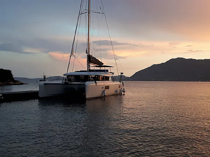 Lagoon 42 - 