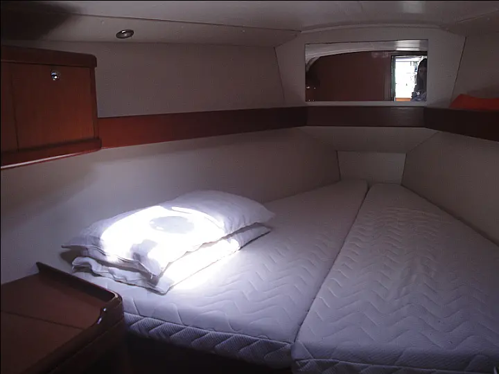 Beneteau Oceanis 37 - 