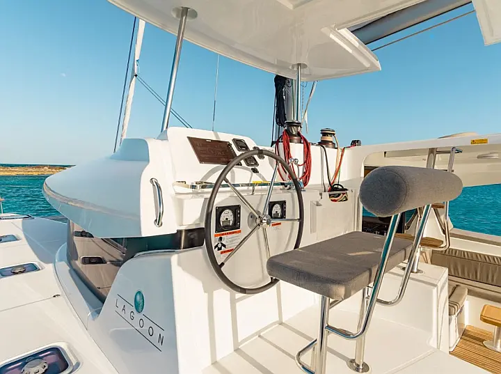 Lagoon 42 - 