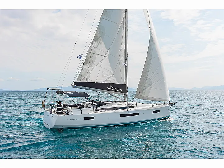 Sun Odyssey 440 - External image
