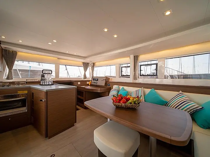 Lagoon 450  Flybridge - 