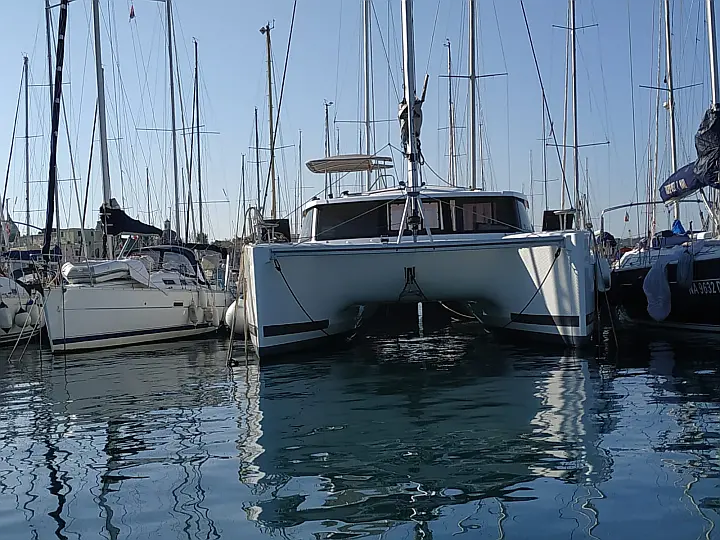 Lucia 40 - 