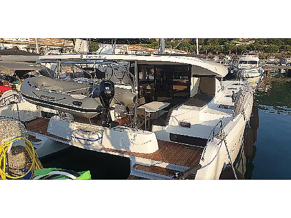 Lagoon 42