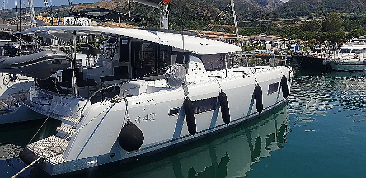 Lagoon 42 - 