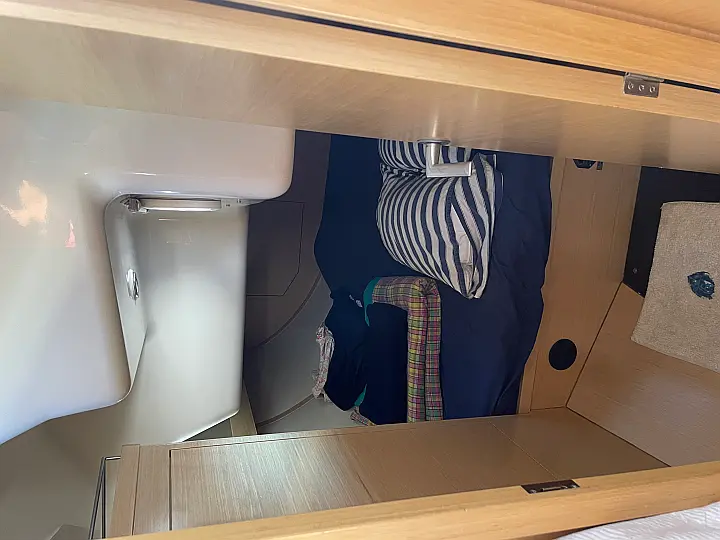 Elan 450 (cabin) - Cabin 2/3