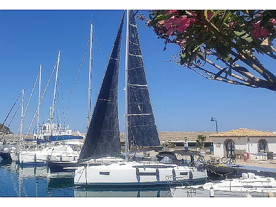 Sun Odyssey 410 Performance - New sail