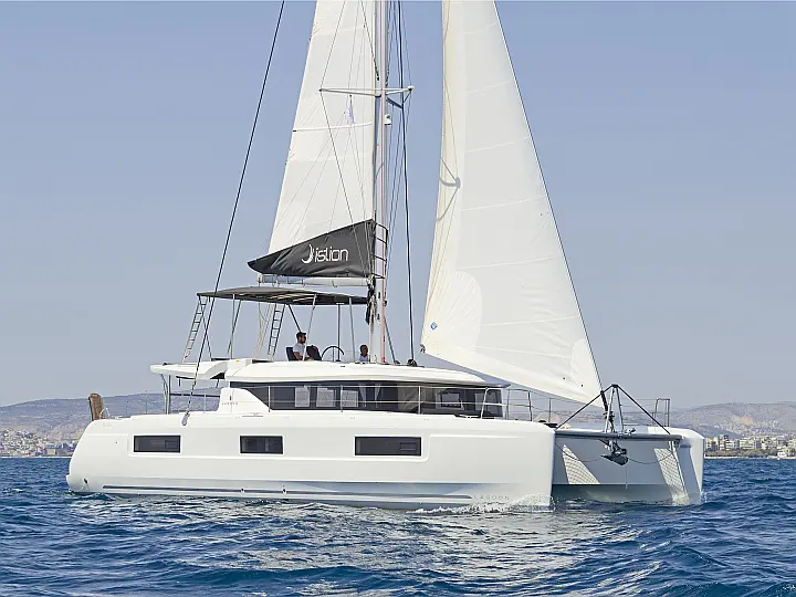 Lagoon 46 A/C & GEN & WM - External image