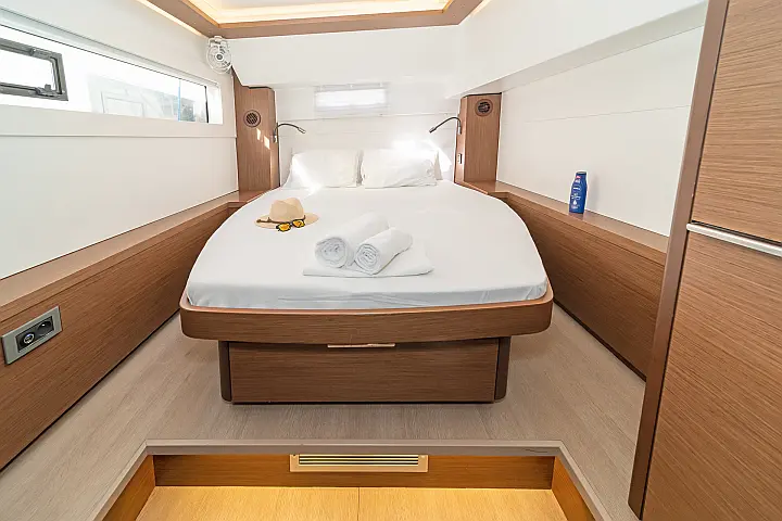 Lagoon 46 A/C & GEN & WM - 