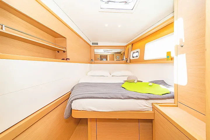 Lagoon 450  Fly A/C & GEN & WM - 