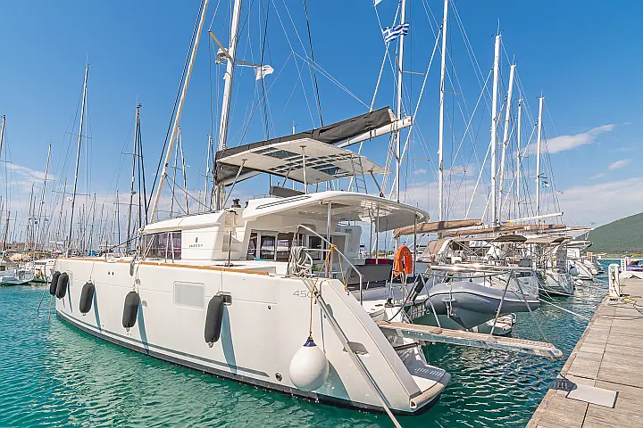 Lagoon 450  Fly A/C & GEN & WM - 