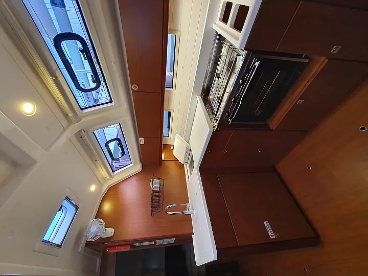 Bavaria 46 Cruiser Style - Kitchen