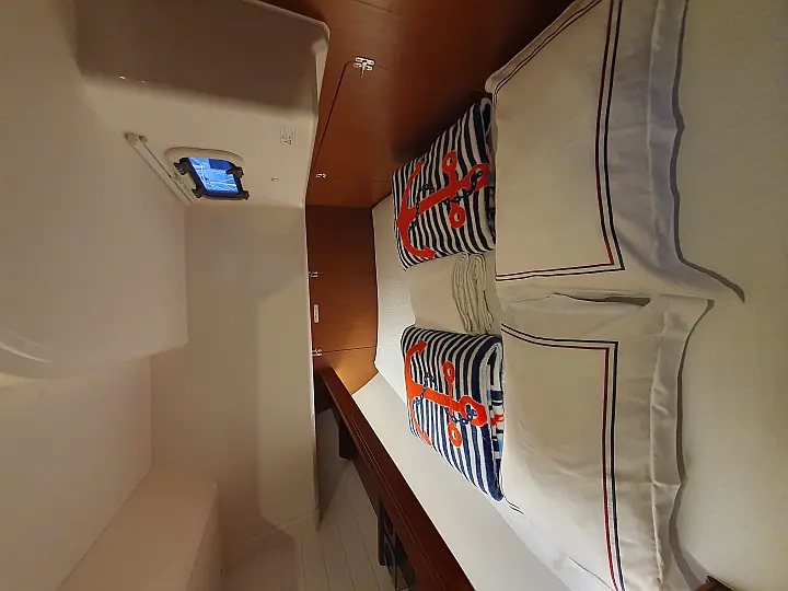 Bavaria 46 Cruiser Style - Starboard side cabin