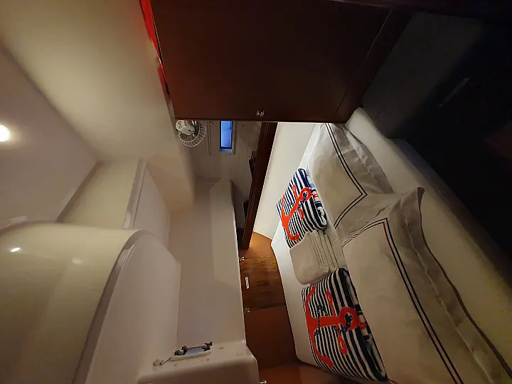 Bavaria 46 Cruiser Style - Portside cabin