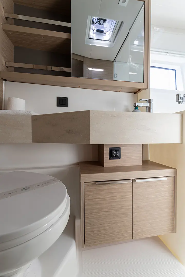 Lagoon 46 - 