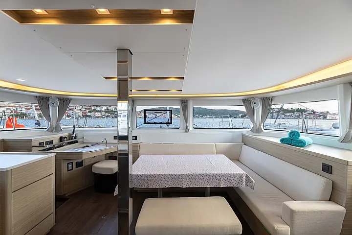 Lagoon 46 - 