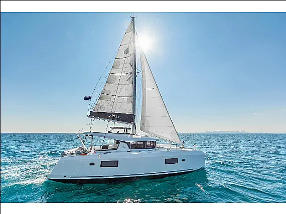 Lagoon 42 A/C & GEN & WM