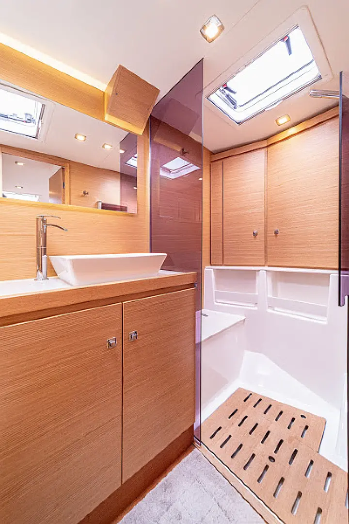 Dufour 63 Exclusive - 