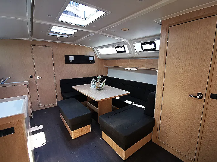 Bavaria Cruiser 51  - 