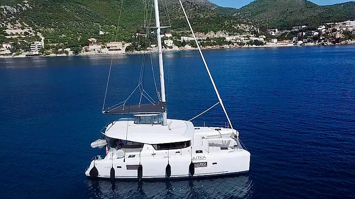 Lagoon 42 - 