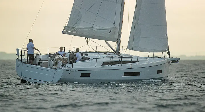 Oceanis 40.1 - Images