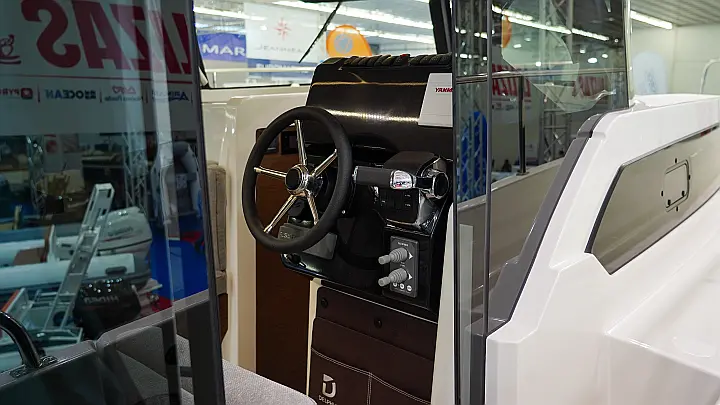 Delphia 10 Sedan - 