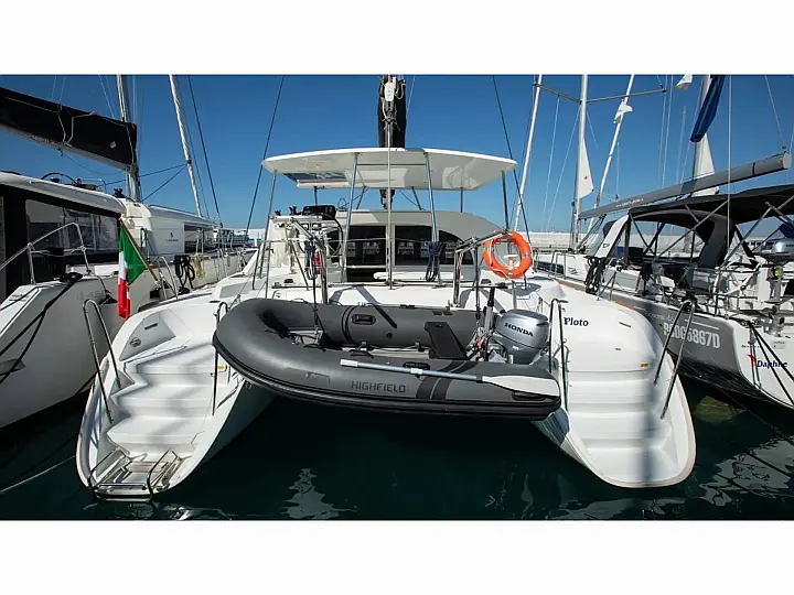 Lagoon 380 - External image
