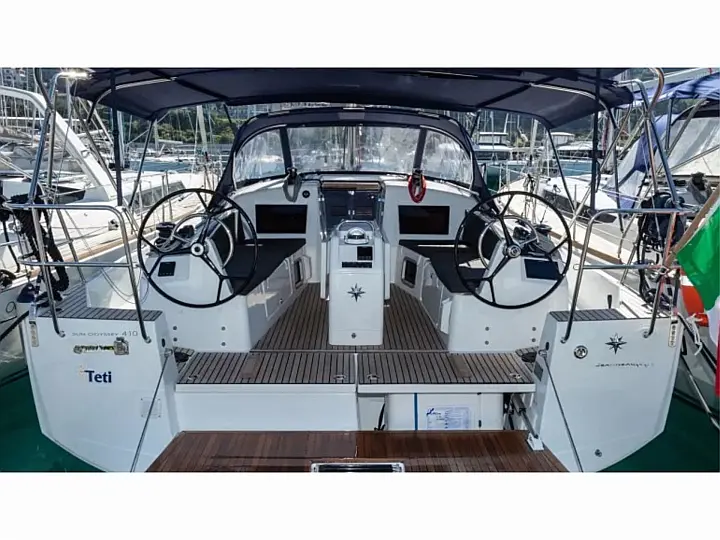 Sun Odyssey 410 - External image