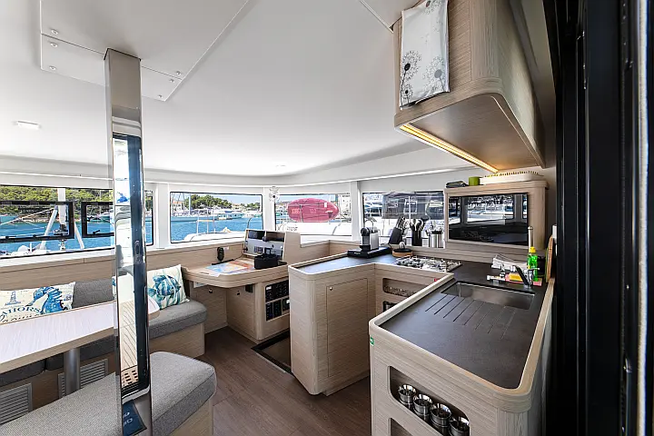 Lagoon 42 - 
