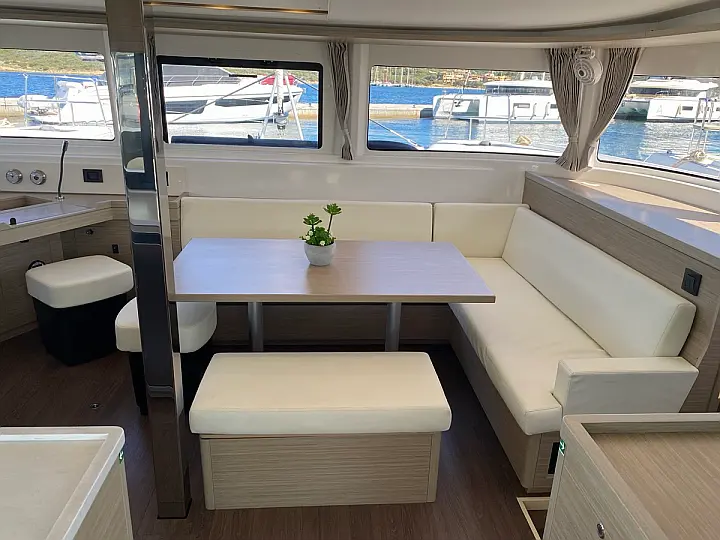 Lagoon 46 - 